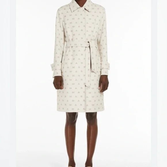 SOLD! MAX MARA FULL LOGO TRENCH COAT SIZE: US6 IT40 NEW WITH TAG FALL/WINTER - Picture 1 of 16